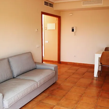 Apartment 142 Aquamarinas F-14 *